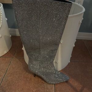 Elegant Silver Knee-High Women's Boots